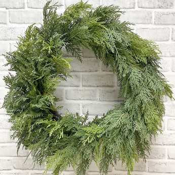 14" Cedar Wreath