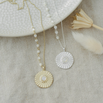 Godiva Necklace | Mother of Pearl